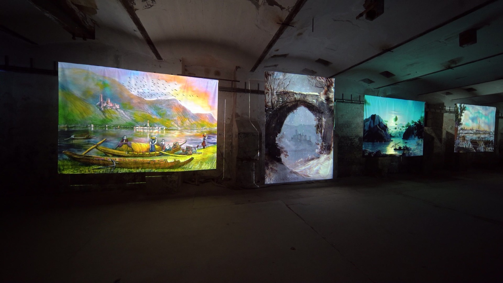 The walls of a historic courtyard in Lahnstein on the Rhine covered in a 270-degree projection mapping at night